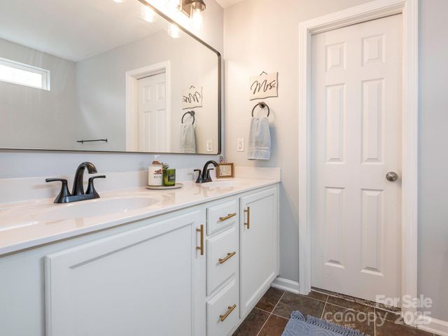 8208 Stourhead Gardens Lane, Waxhaw, NC 28173