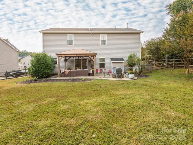 8208 Stourhead Gardens Lane, Waxhaw, NC 28173