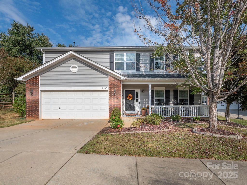 8208 Stourhead Gardens Lane, Waxhaw, NC 28173