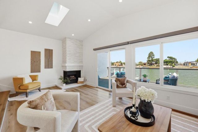 1259 Shoal Drive, San Mateo, CA 94404