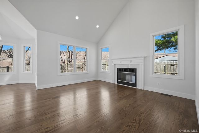 112 S Hillside Avenue, Nesconset, NY 11767