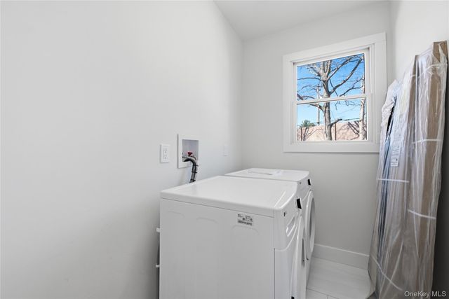 112 S Hillside Avenue, Nesconset, NY 11767