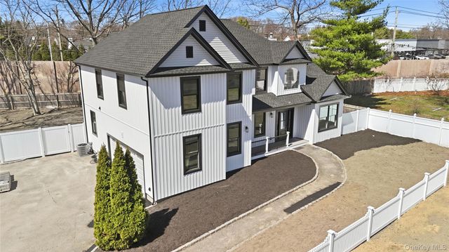 112 S Hillside Avenue, Nesconset, NY 11767