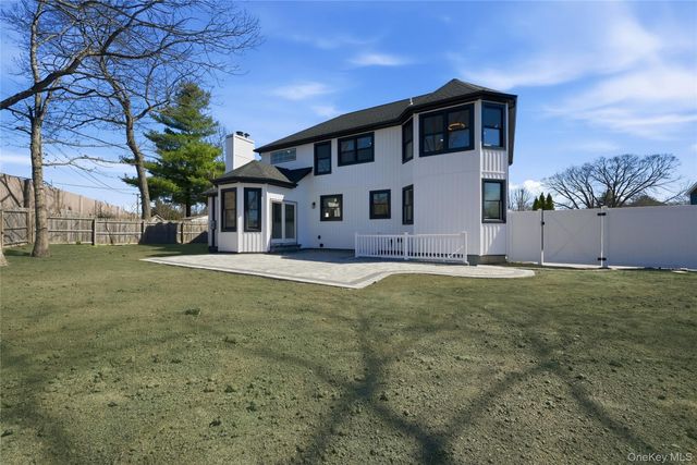 112 S Hillside Avenue, Nesconset, NY 11767