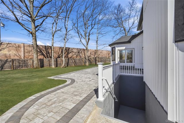 112 S Hillside Avenue, Nesconset, NY 11767