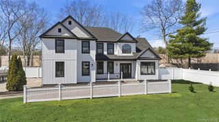 112 S Hillside Avenue, Nesconset, NY 11767