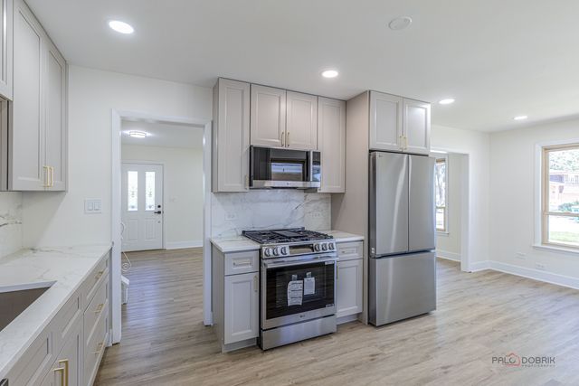 308 Wheeling Avenue, Wheeling, IL 60090