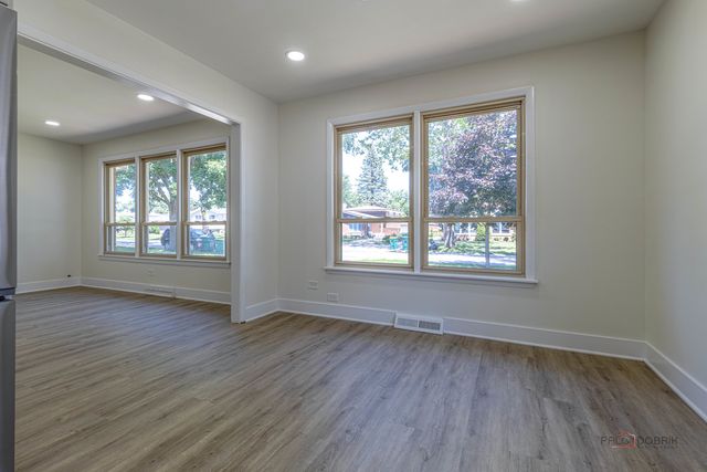 308 Wheeling Avenue, Wheeling, IL 60090