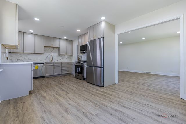 308 Wheeling Avenue, Wheeling, IL 60090