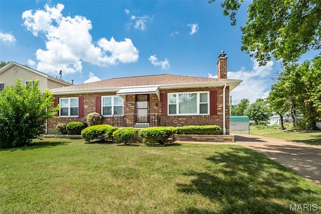 7401 Sharp Avenue, St Louis, MO 63116