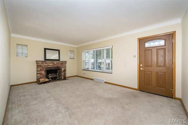 7401 Sharp Avenue, St Louis, MO 63116