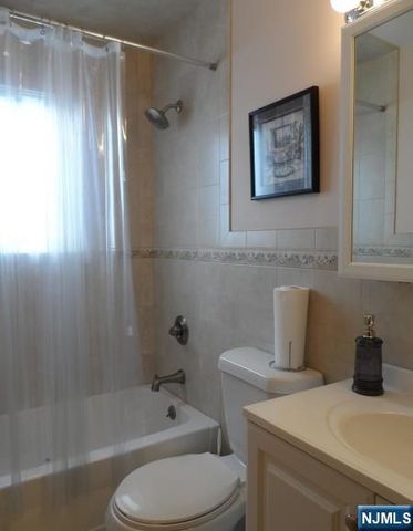 404-406 Chestnut Street 30, Newark, NJ 07105