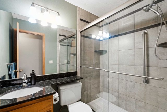 6923 N Douglass St, Spokane, WA 99208