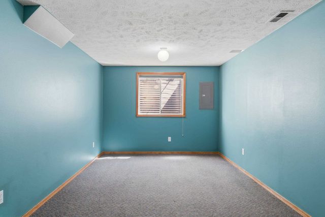 6923 N Douglass St, Spokane, WA 99208