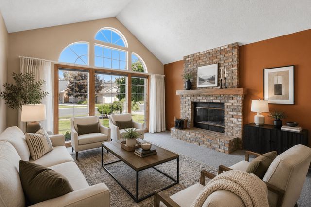 6923 N Douglass St, Spokane, WA 99208