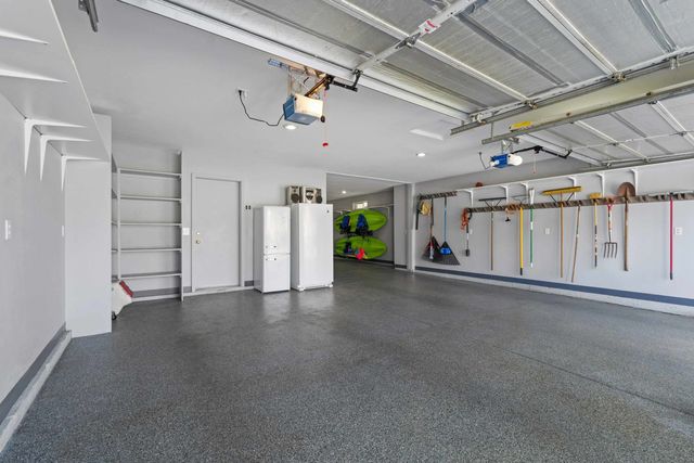6923 N Douglass St, Spokane, WA 99208