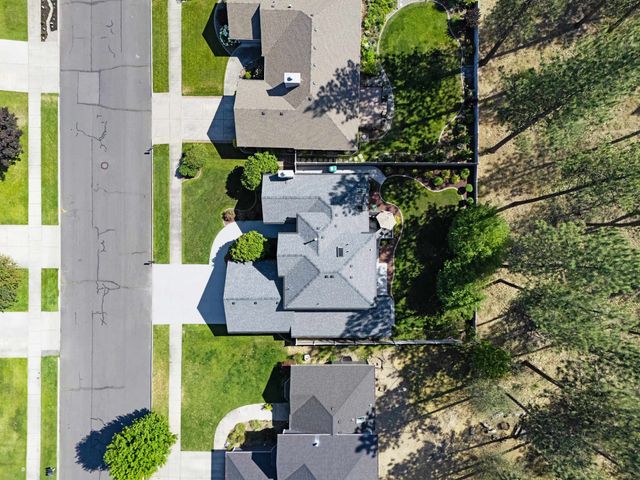 6923 N Douglass St, Spokane, WA 99208