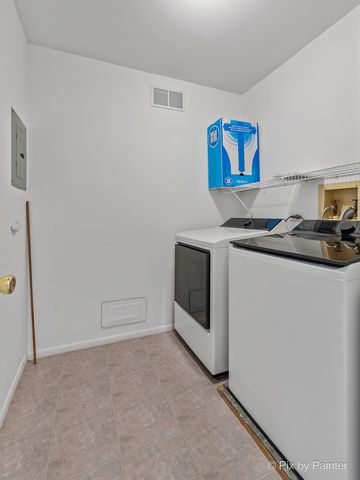265 Buckingham Court C2, Schaumburg, IL 60193