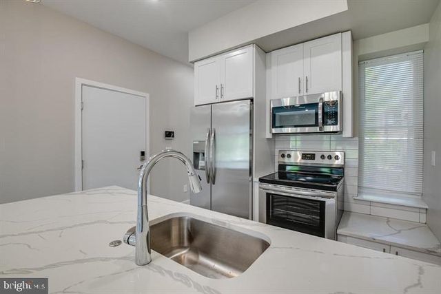 2019 N COLLEGE AVE, Philadelphia, PA 19121