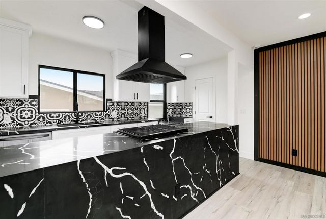 244 26Th St, San Diego, CA 92102