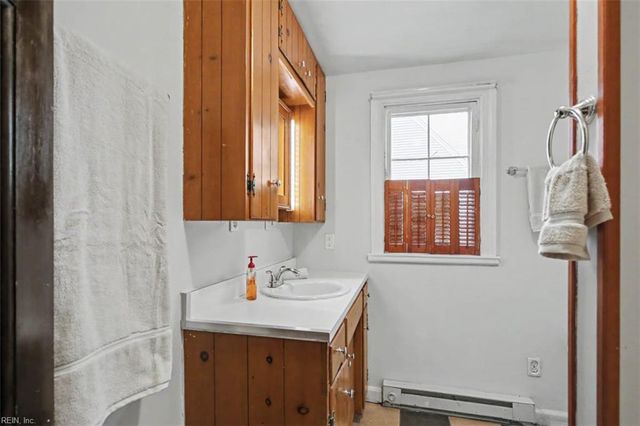 58 Hopkins ST, Newport News, VA 23601