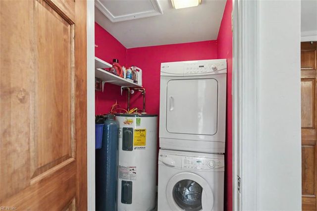 58 Hopkins ST, Newport News, VA 23601