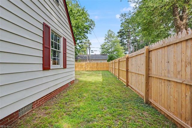 58 Hopkins ST, Newport News, VA 23601