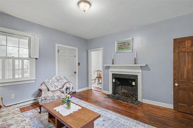 58 Hopkins ST, Newport News, VA 23601