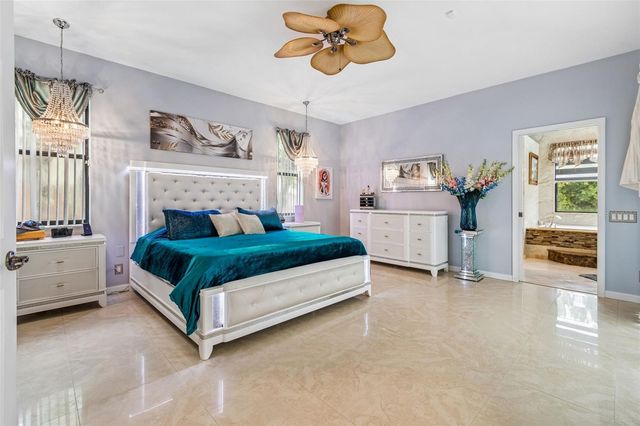 15630 N HIMES AVENUE, Tampa, FL 33618