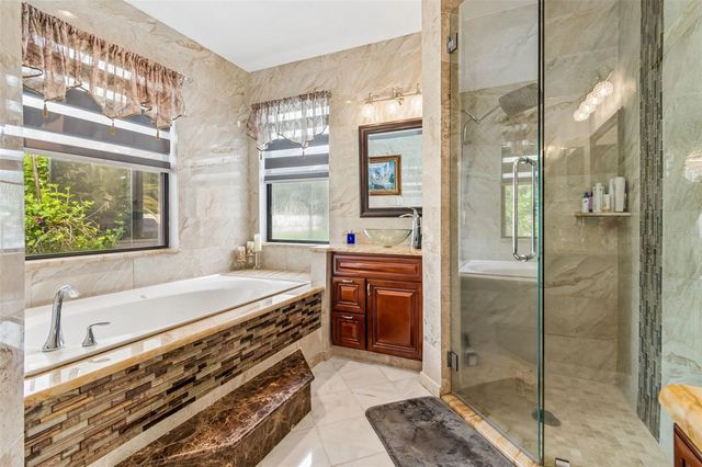 15630 N HIMES AVENUE, Tampa, FL 33618