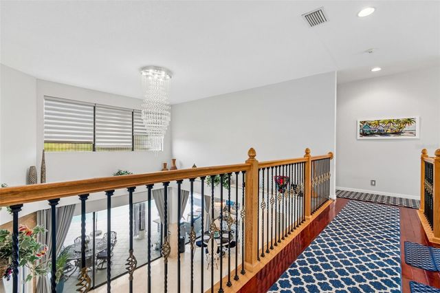 15630 N HIMES AVENUE, Tampa, FL 33618