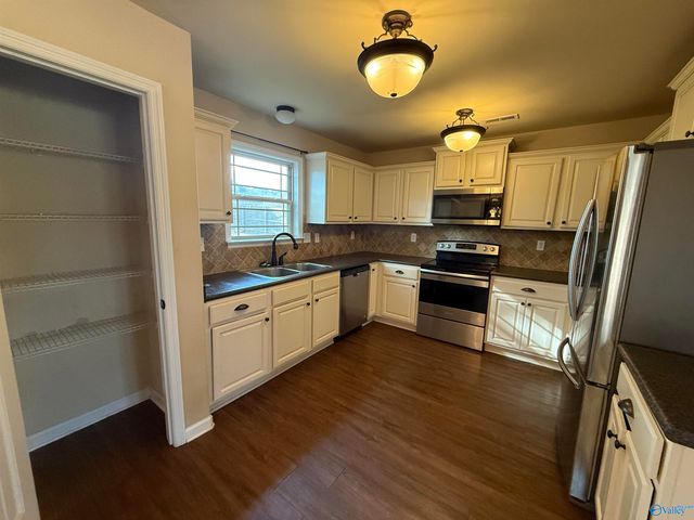 824 Bell Factory Road, Huntsville, AL 35811