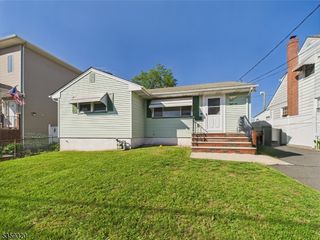 810 Hampden St, Linden City, NJ 07036