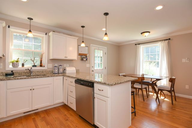 35 Cross Street, Allenstown, NH 03275