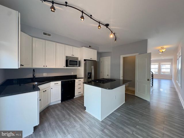 701 S ROSE ST, Baltimore, MD 21224