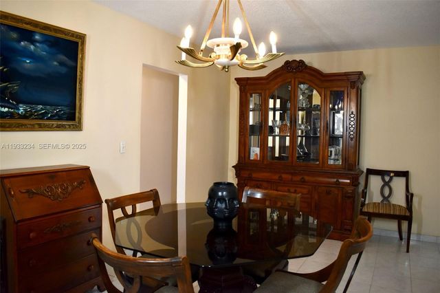 1731 N 54th Ave, Hollywood, FL 33021