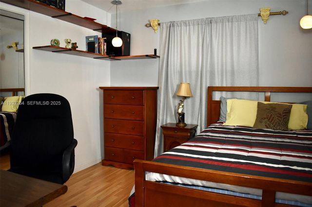 1731 N 54th Ave, Hollywood, FL 33021