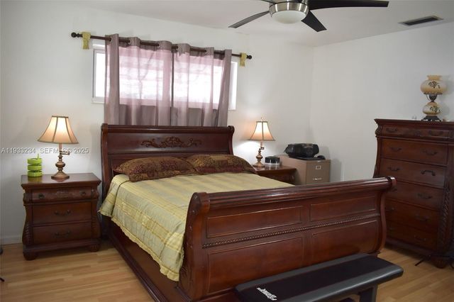 1731 N 54th Ave, Hollywood, FL 33021