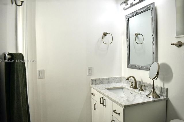 1731 N 54th Ave, Hollywood, FL 33021