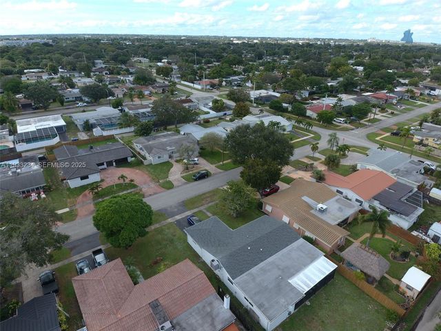 1731 N 54th Ave, Hollywood, FL 33021