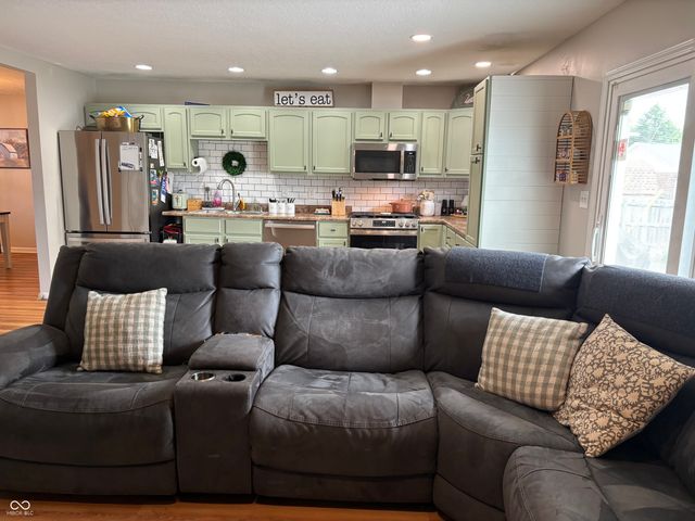 169 Pinedale Drive, Whiteland, IN 46184