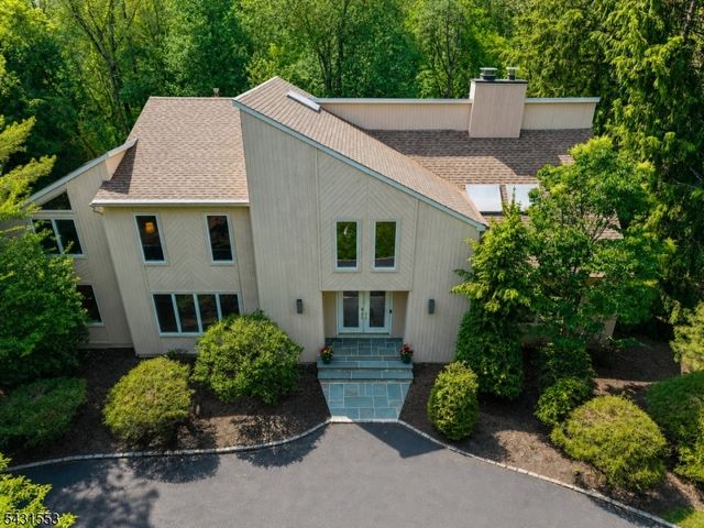 15 Manchester Ct, Morris Twp., NJ 07960