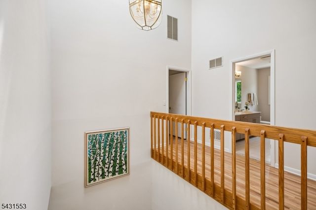 15 Manchester Ct, Morris Twp., NJ 07960