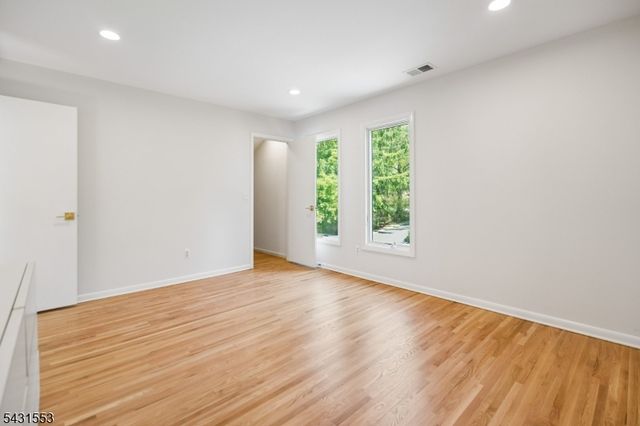 15 Manchester Ct, Morris Twp., NJ 07960