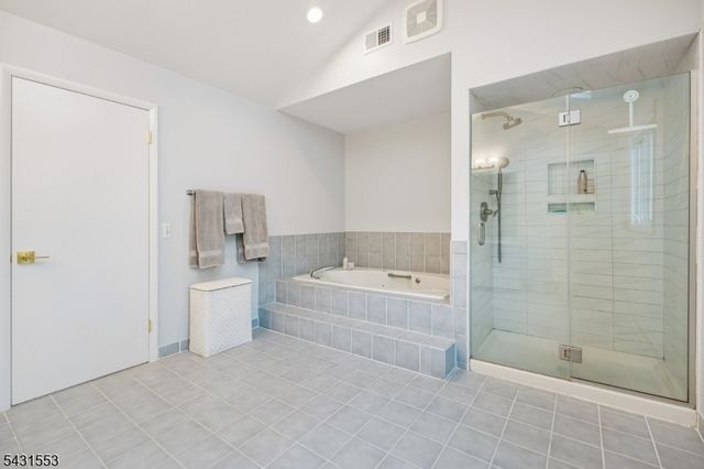 15 Manchester Ct, Morris Twp., NJ 07960