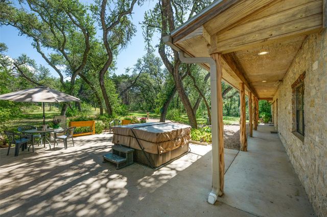 220 Meadowview DR, Wimberley, TX 78676