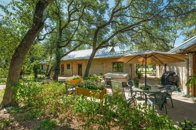 220 Meadowview DR, Wimberley, TX 78676