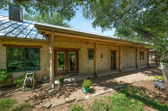 220 Meadowview DR, Wimberley, TX 78676