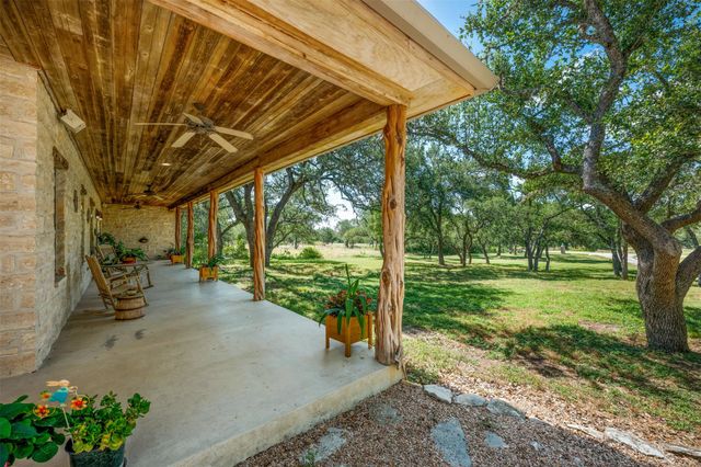 220 Meadowview DR, Wimberley, TX 78676