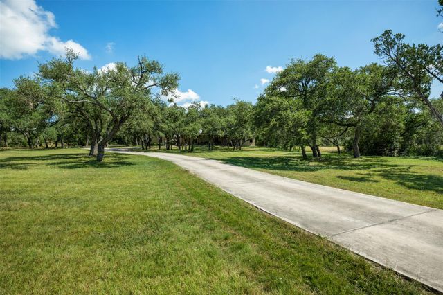 220 Meadowview DR, Wimberley, TX 78676